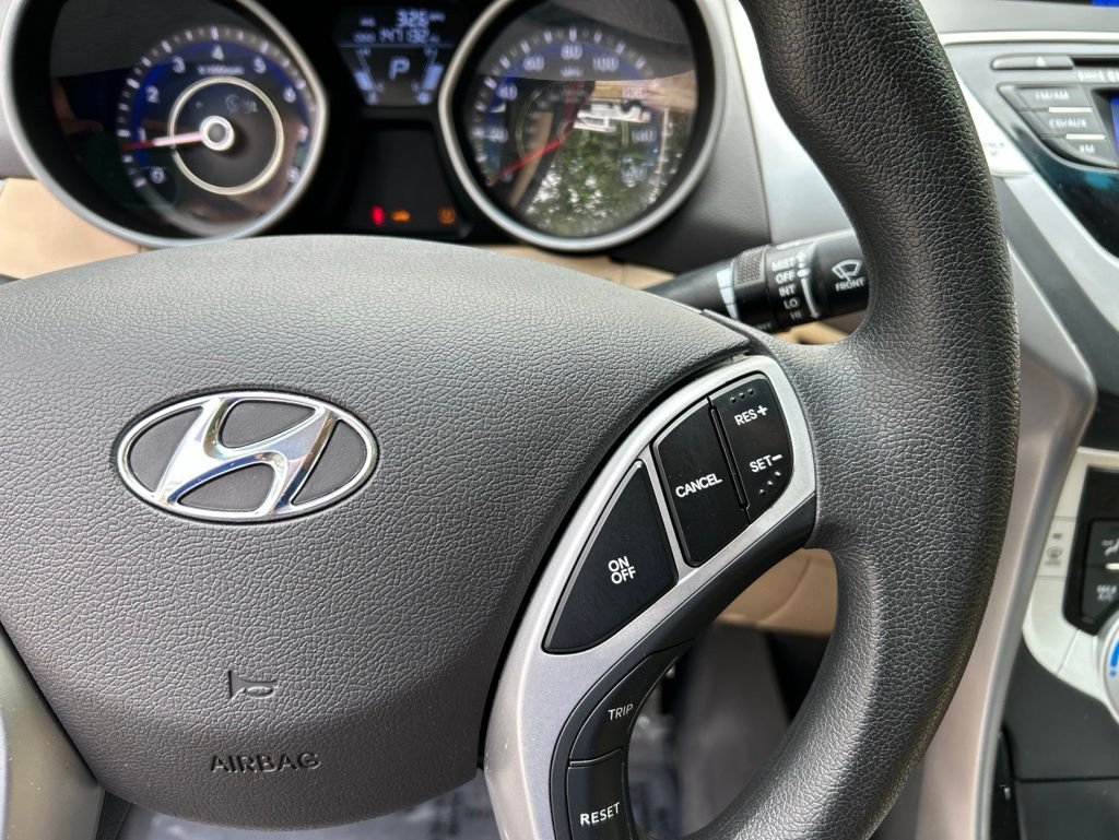 Used 2012 Red Hyundai GLS image 18