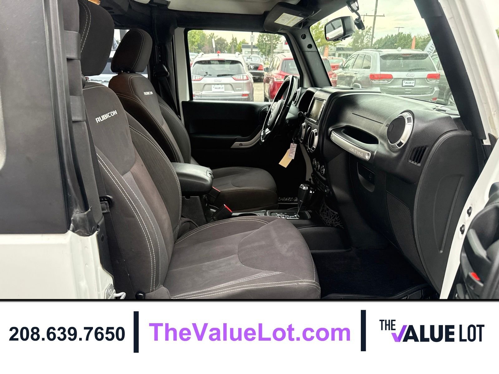 Used 2015 White Jeep Rubicon image 13