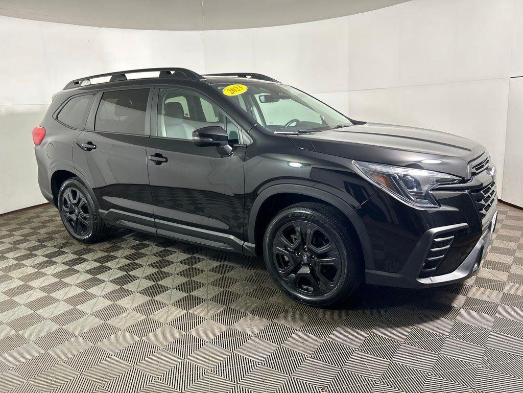 Used 2023 Crystal Black Silica Subaru Onyx Edition image 5
