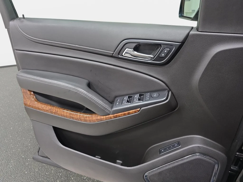 Used 2020 Black Chevrolet Premier image 27