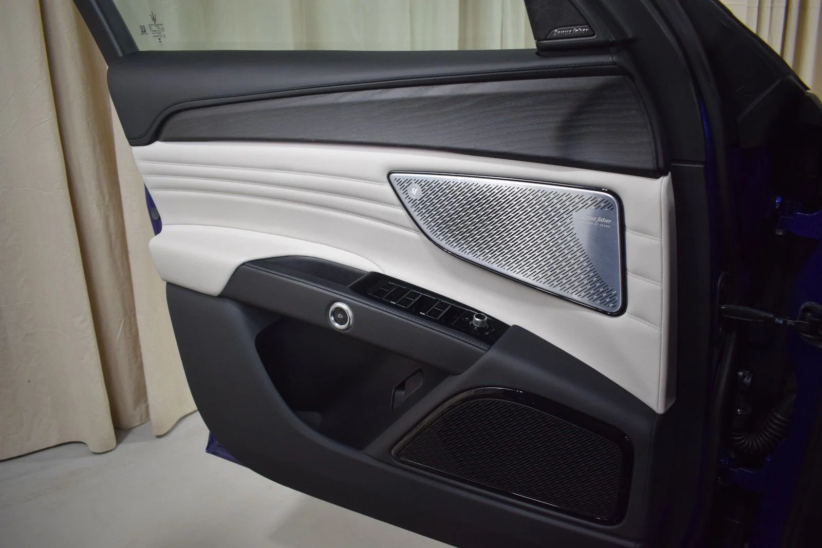 Certified Used 2023 Blue Maserati  image 40