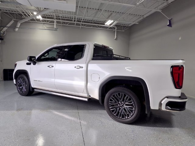 Used 2022 White GMC Denali Ultimate image 7