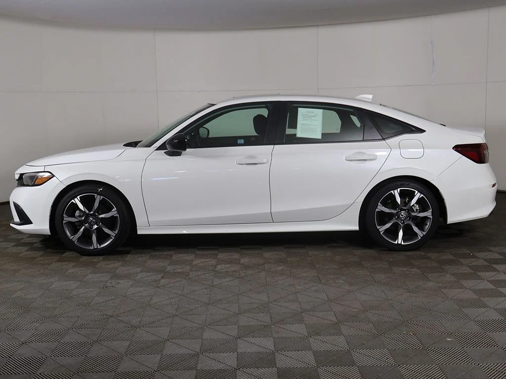 Used 2025 White Honda Sport image 17