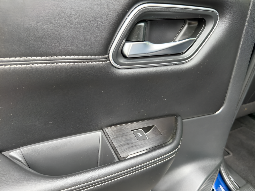 Used 2024 Blue Nissan Platinum image 20