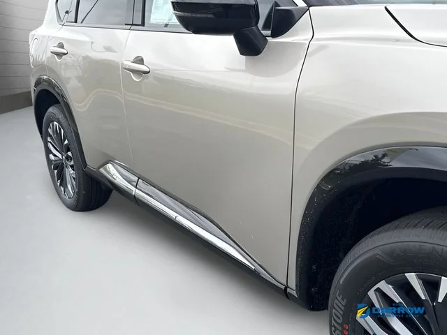 New 2026 Champagne Silver Metallic / Super Black Two-tone Nissan Platinum image 27