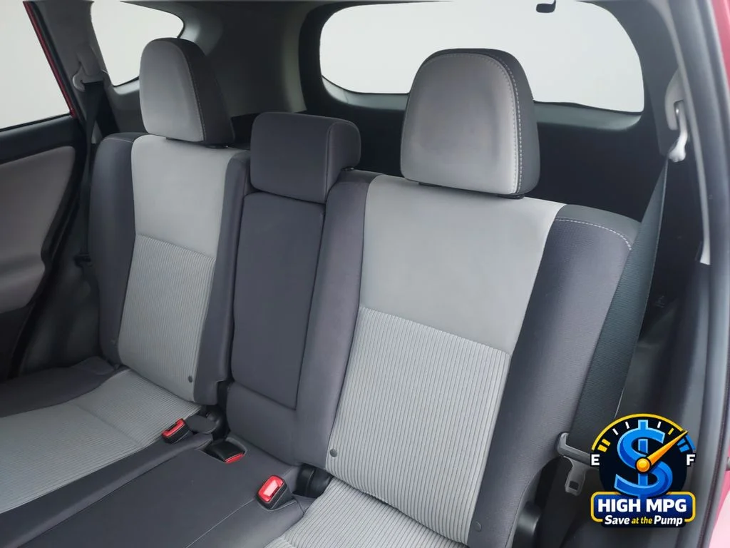Used 2014 Red Toyota XLE image 34
