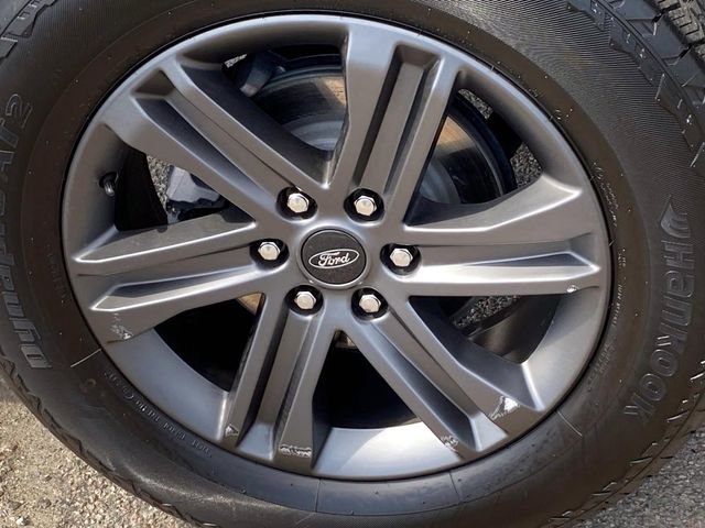 Used 2023 White Ford XLT image 27
