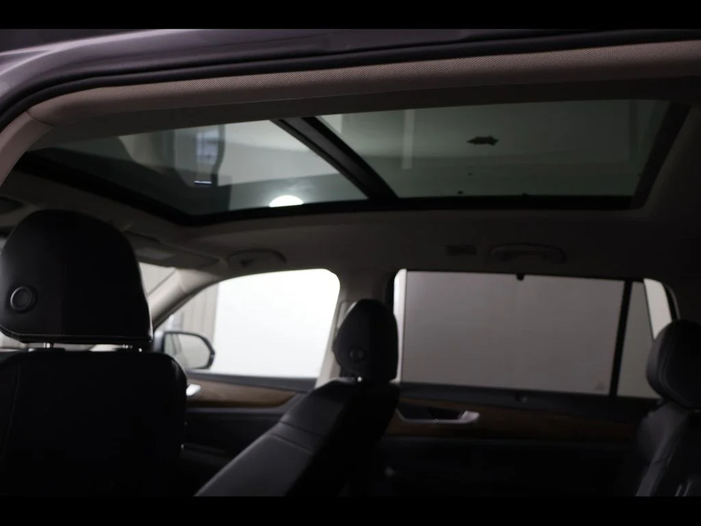 New 2026 Silver Volkswagen 2.0T SE w/Technology image 9