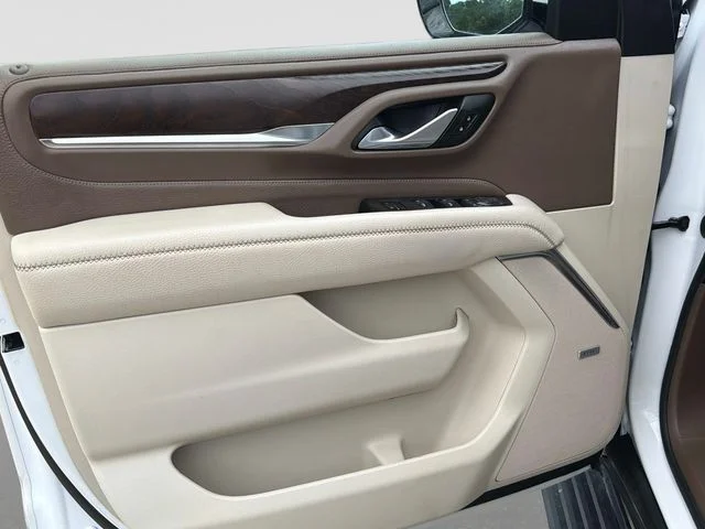 Used 2022 White GMC Denali image 20