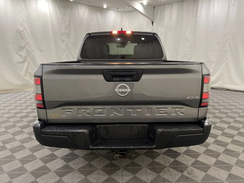 Certified Used 2024 Gun Metallic Nissan S image 7