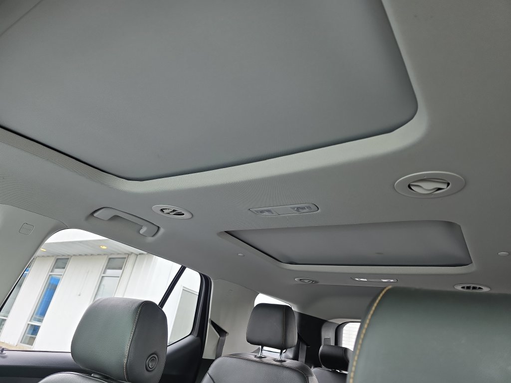 Used 2020 White Chevrolet Premier image 18