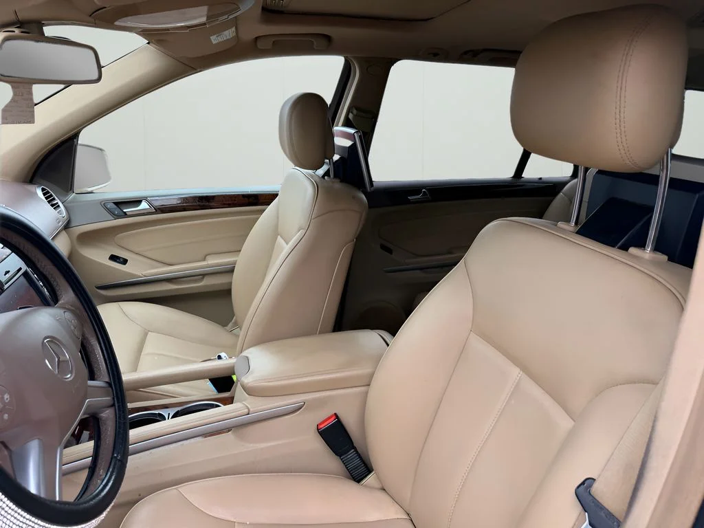 Used 2012 Pearl Beige Metallic Mercedes-Benz GL450 4MATIC® image 9