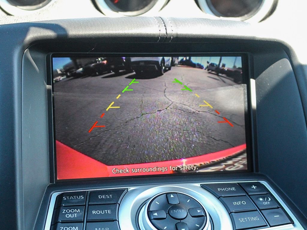Used 2014 Red Nissan Touring image 21