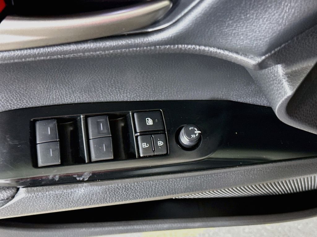 Used 2025 Wind Chill Pearl Toyota XSE image 17