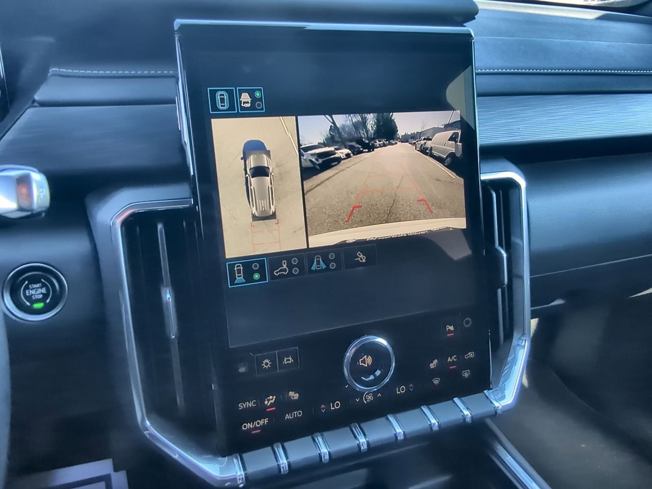 Used 2025 Summit White GMC Elevation image 15