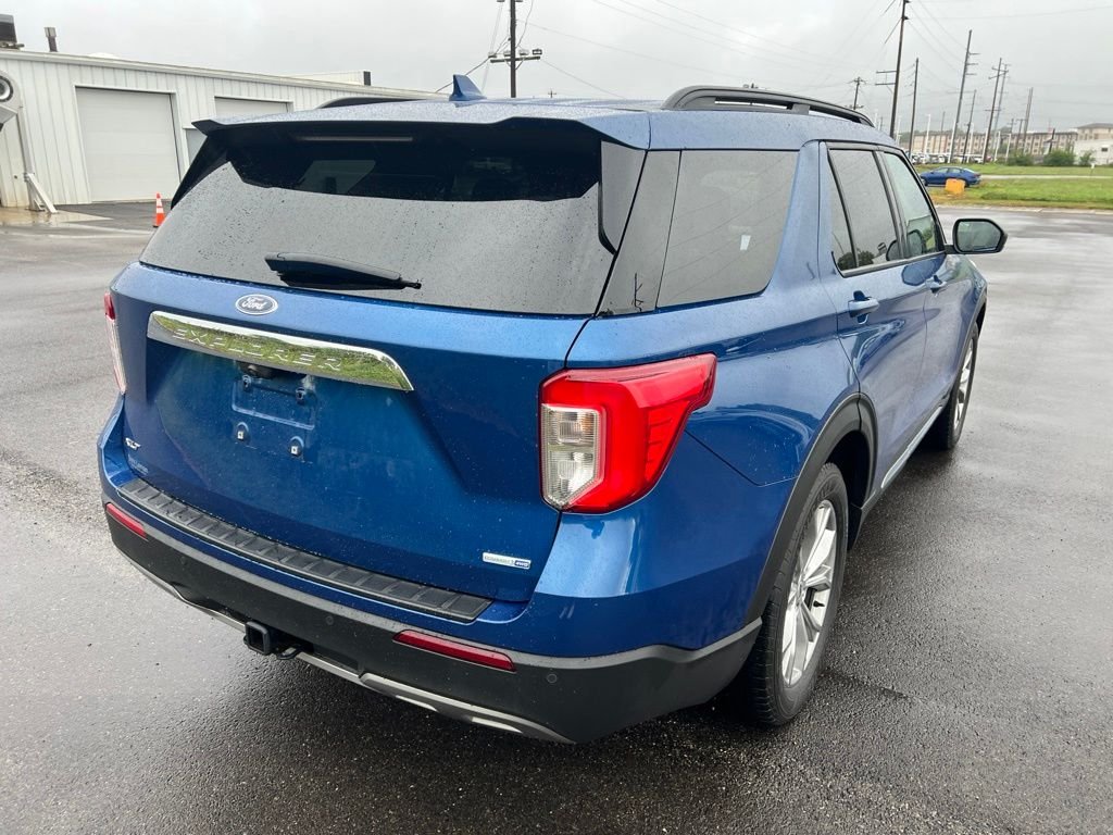 Used 2020 Blue Metallic Ford XLT image 3
