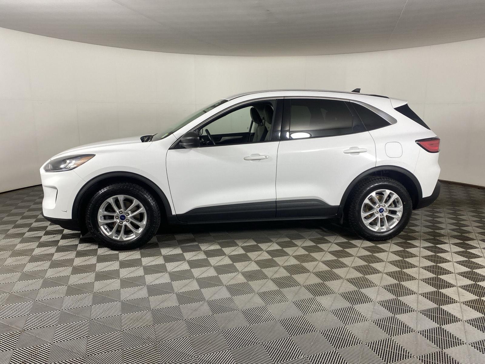 Used 2022 Oxford White Ford  image 7