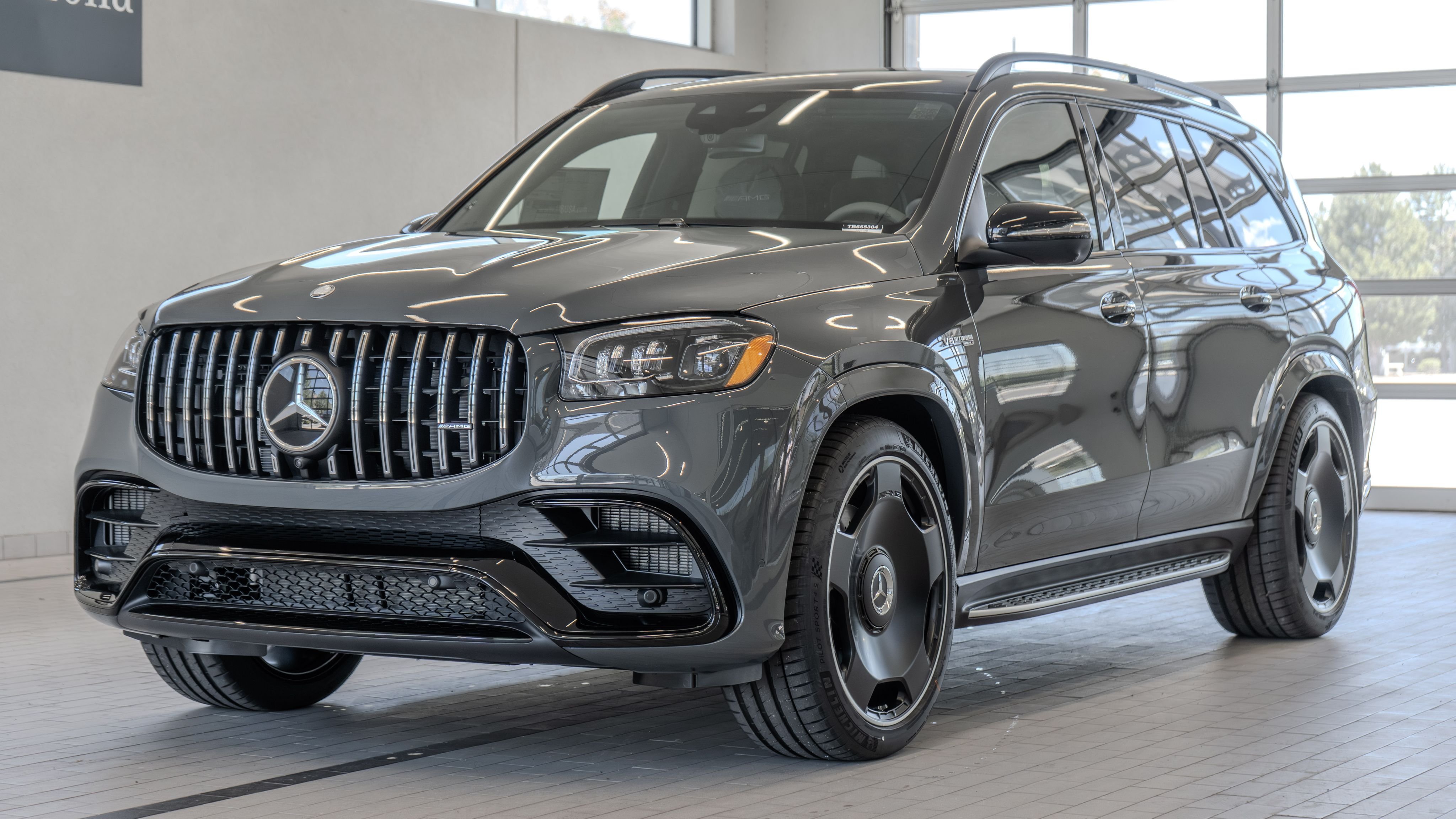 New 2026 MANUFAKTUR Silicon Grey Mercedes-Benz GLS 63 AMG® image 25