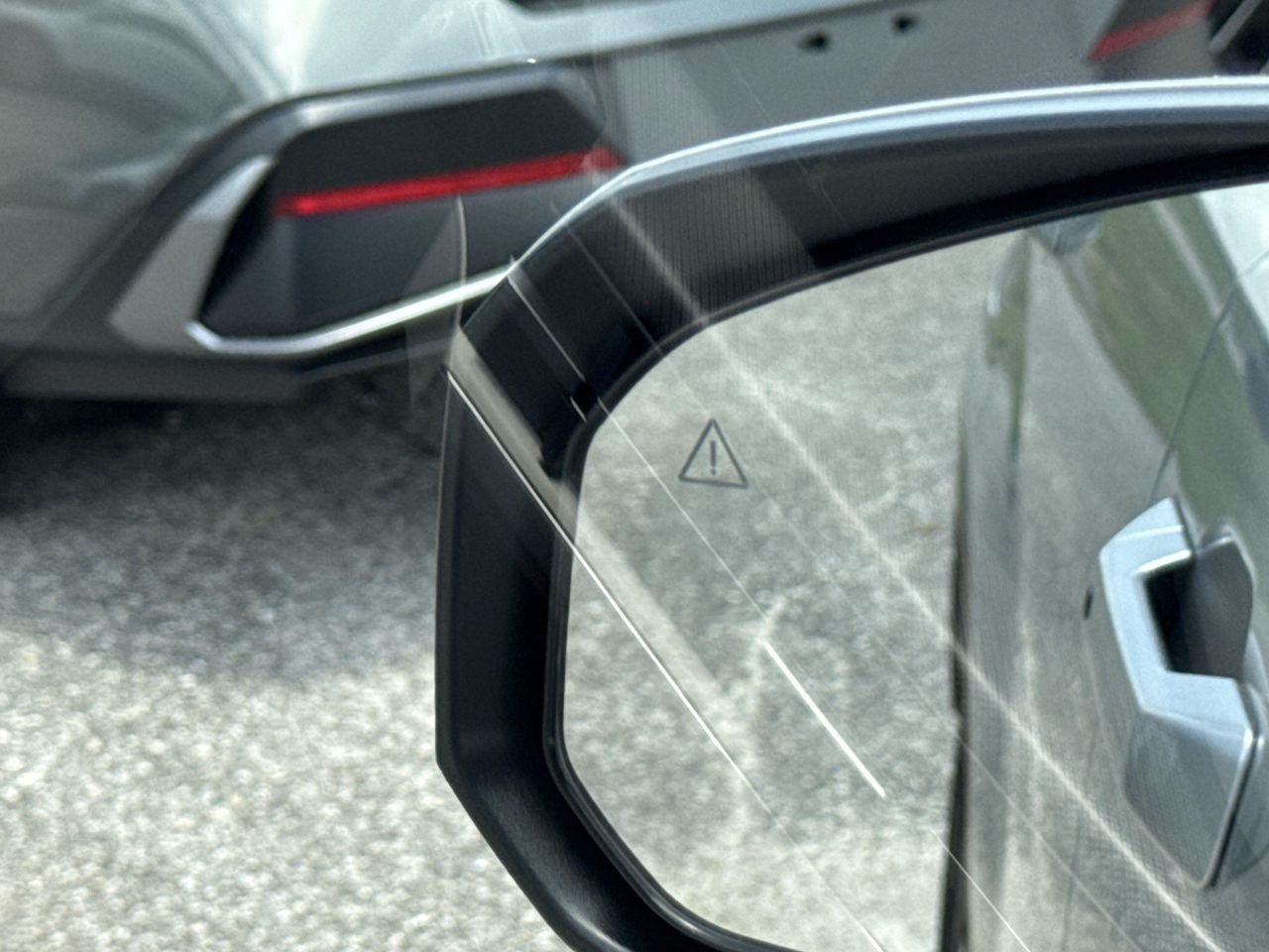 New 2026 Shimmering Silver Hyundai SE FWD image 18