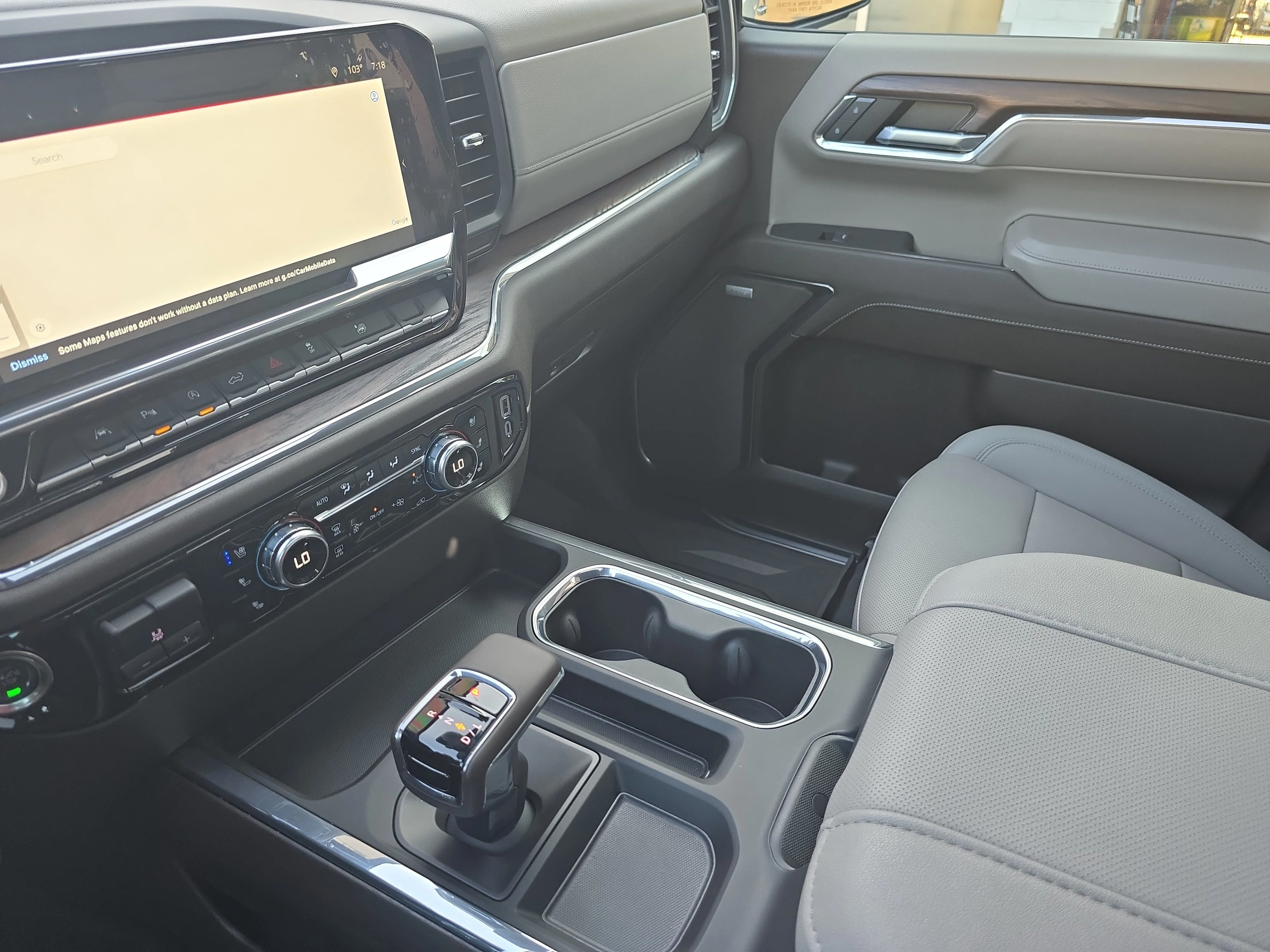 Used 2024 Summit White GMC SLT image 24