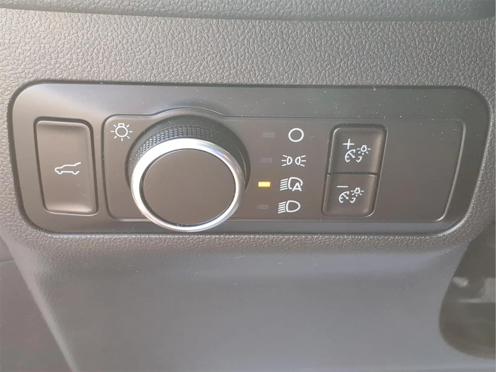 Used 2023 Oxford White Ford Active image 17