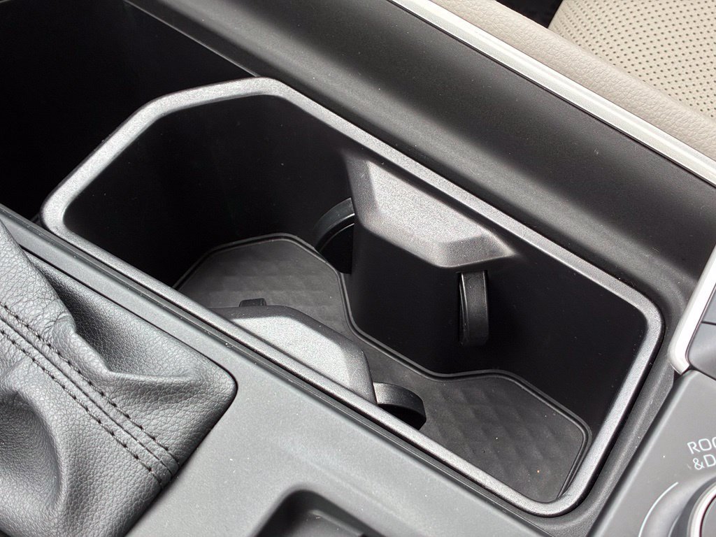 Used 2025 White Toyota Platinum image 27