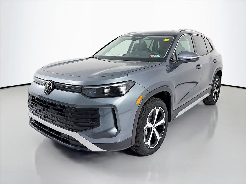New 2026 Platinum Gray Metallic Volkswagen 2.0T SE 4MOTION image 3