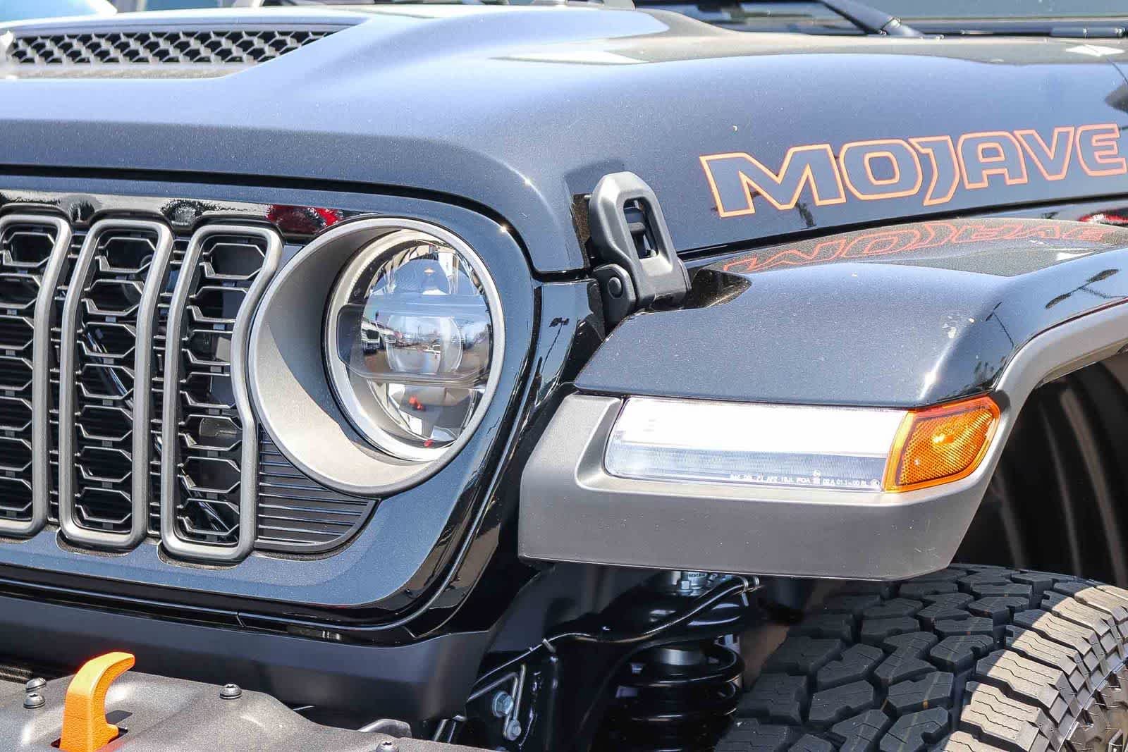 New 2026 Black Clear-Coat Exterior Paint Jeep Mojave X image 11