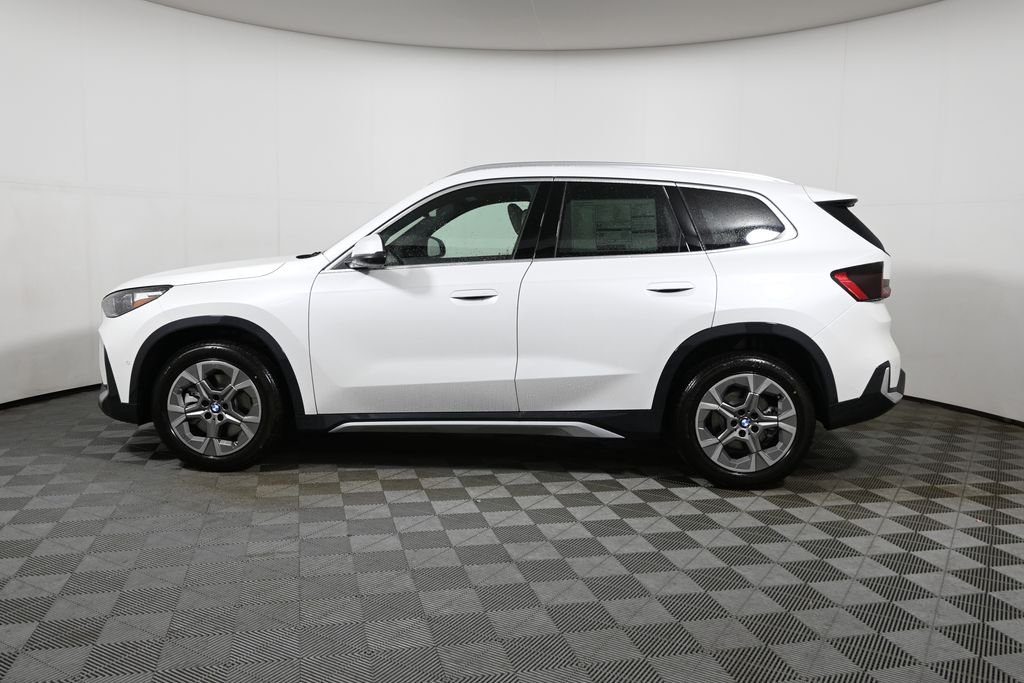 New 2026 White Metallic BMW xDrive28i image 2