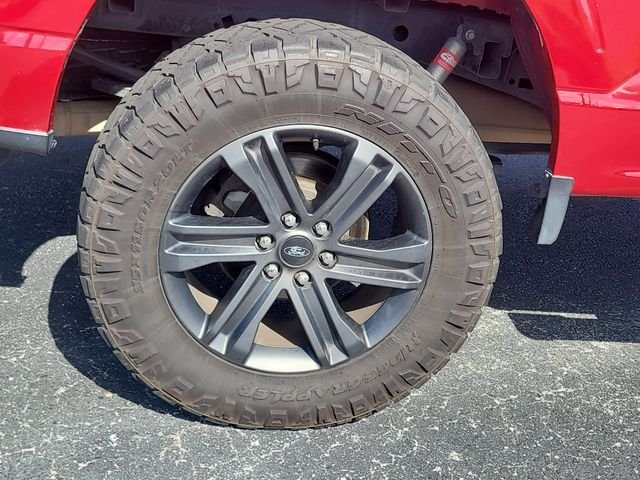 Used 2021 Red Ford XLT image 8