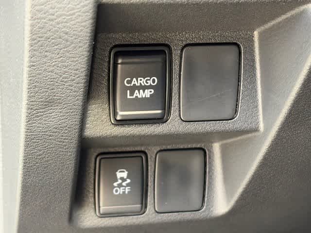 New 2027 Glacier White Nissan King Cab® S image 15