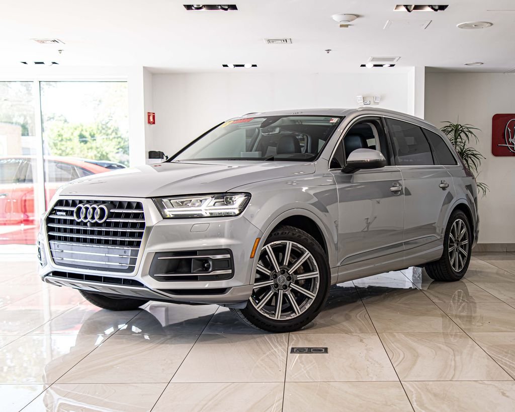 Used 2018  Audi 3.0T Prestige image 1