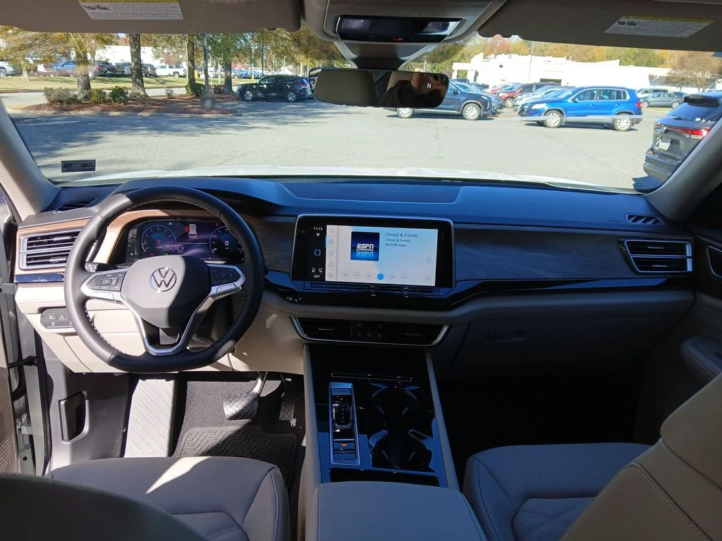 New 2026 White Volkswagen 2.0T SE w/Technology image 12