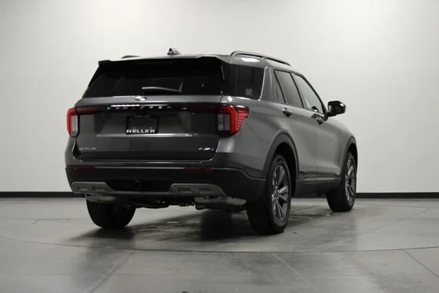 New 2026 Carbonized Gray Metallic Ford Active image 29