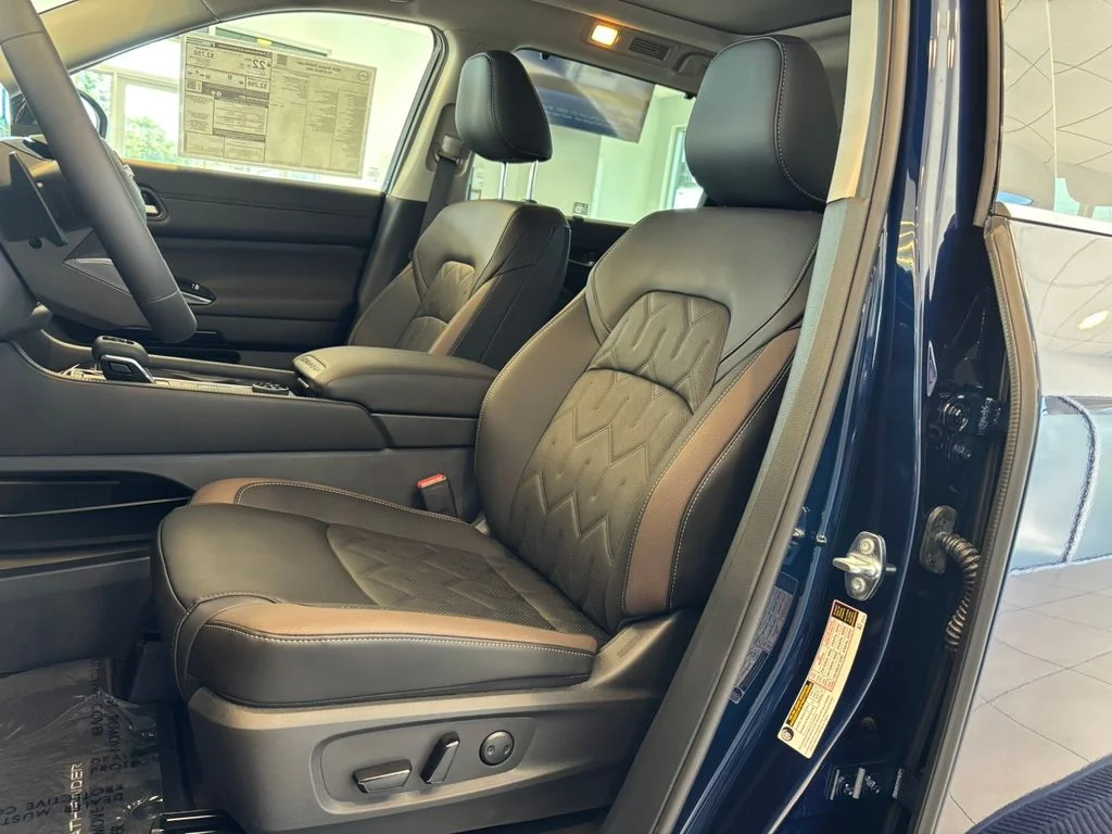New 2026 Deep Ocean Blue Pearl Nissan Platinum image 12