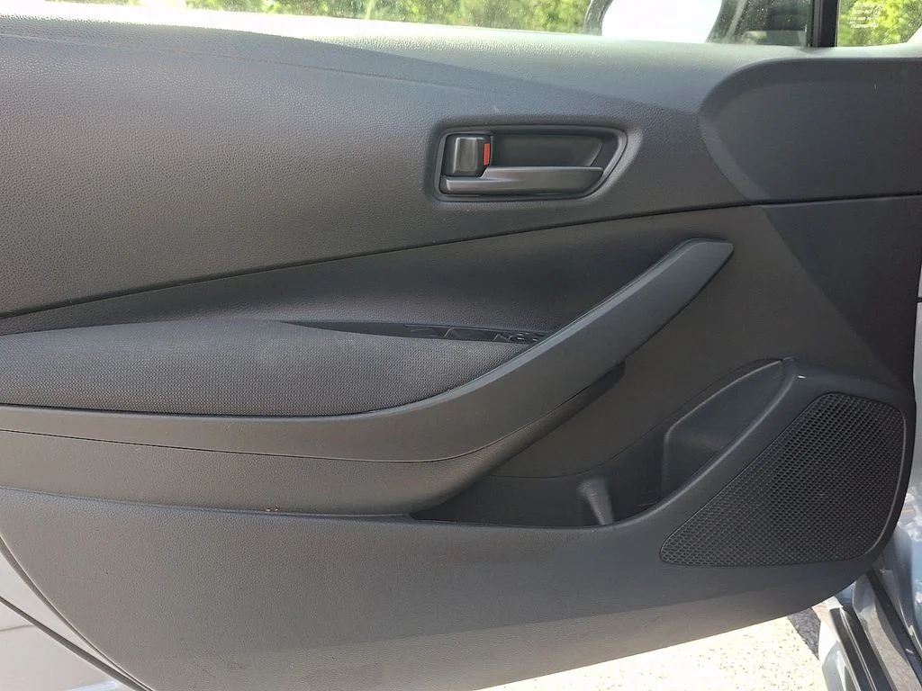Used 2023  Toyota LE image 12