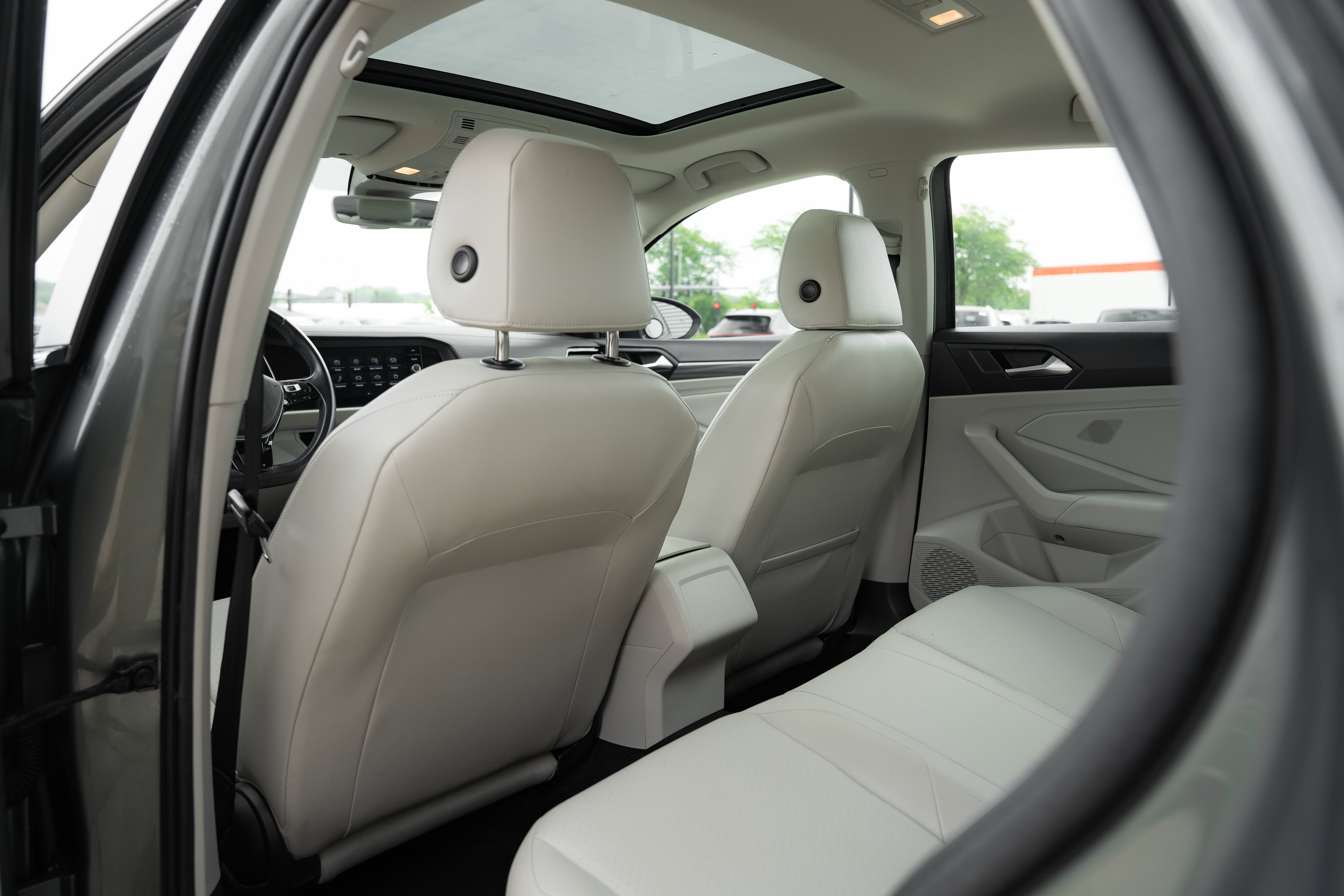 Used 2019 Sage Green Metallic Volkswagen SEL image 22