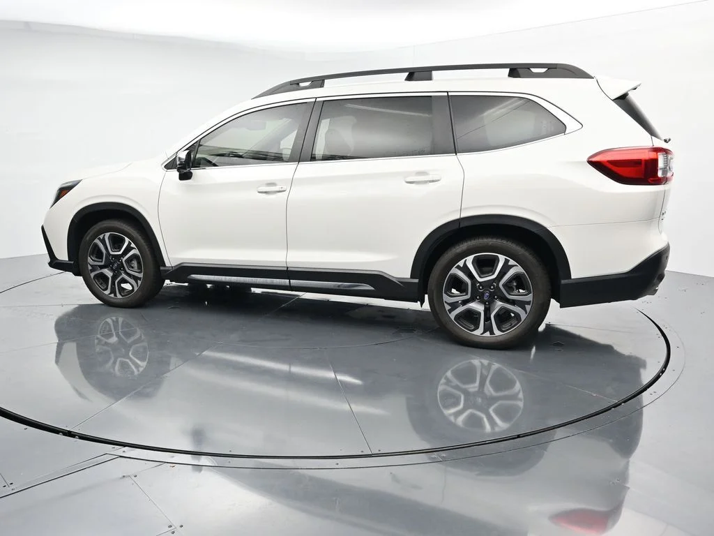 Used 2023 White Subaru Limited image 5