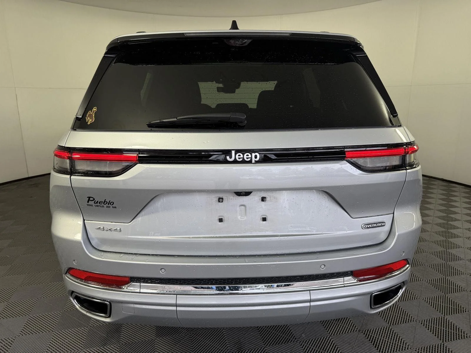 Used 2025 Silver Zynith Jeep Overland image 10