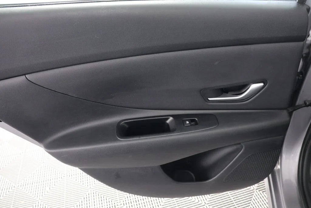 Used 2025 Fluid Metal Hyundai SEL Convenience image 26