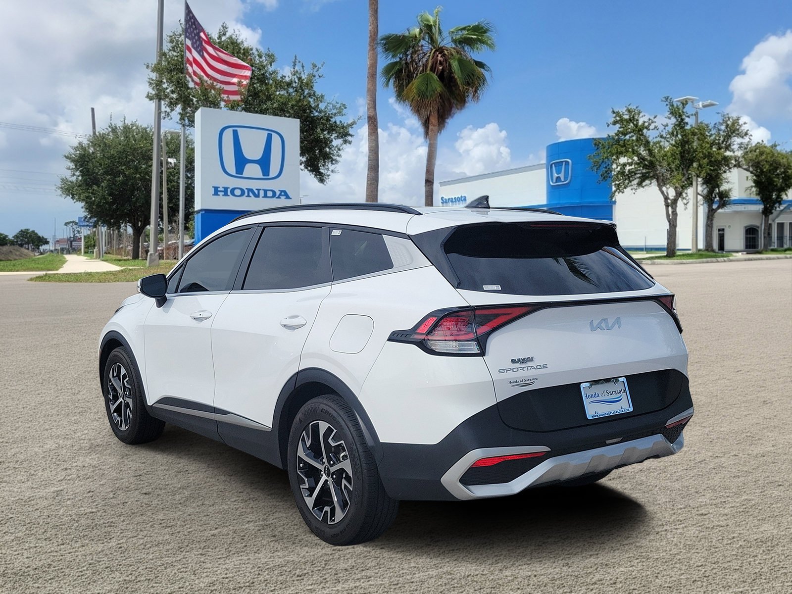 Used 2025 Glacial White Pearl Kia EX image 5