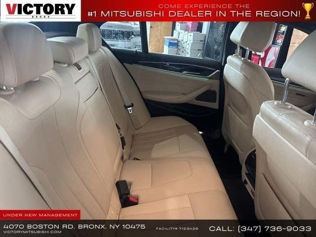 Used 2022 White BMW 530i image 21