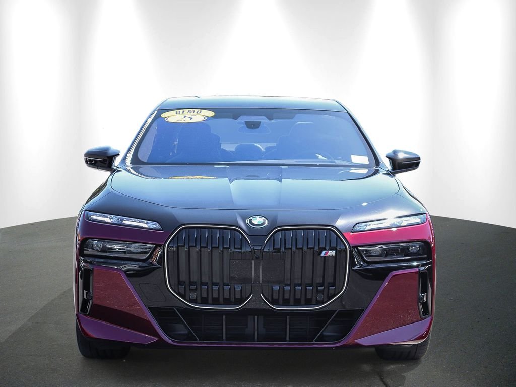Used 2025 BMW i7 M70 with VIN WBY83EH01SCV13575 for sale in Glendale, CA