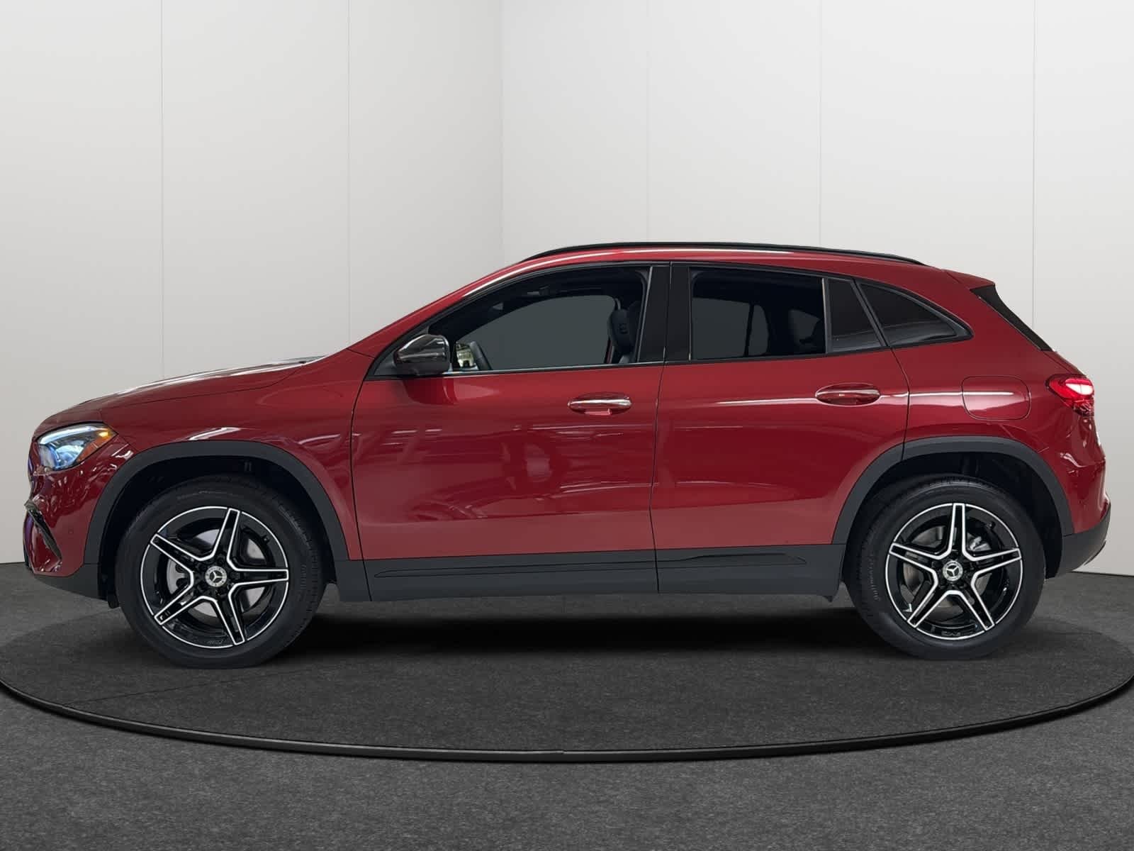 New 2026 MANUFAKTUR Patagonia Red Metallic Mercedes-Benz GLA 250 image 3