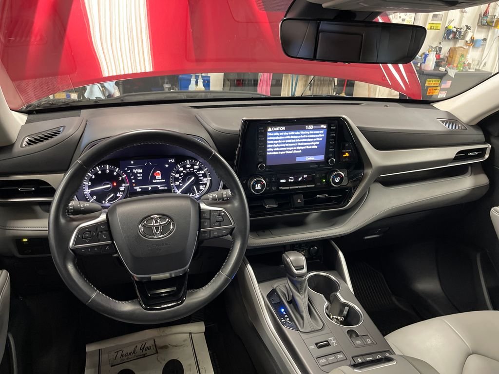Used 2021 Red Toyota XLE image 17
