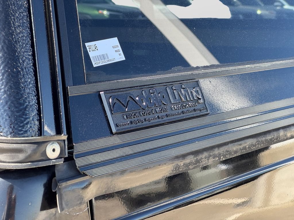 Used 1990 Black Mazda Truck image 23