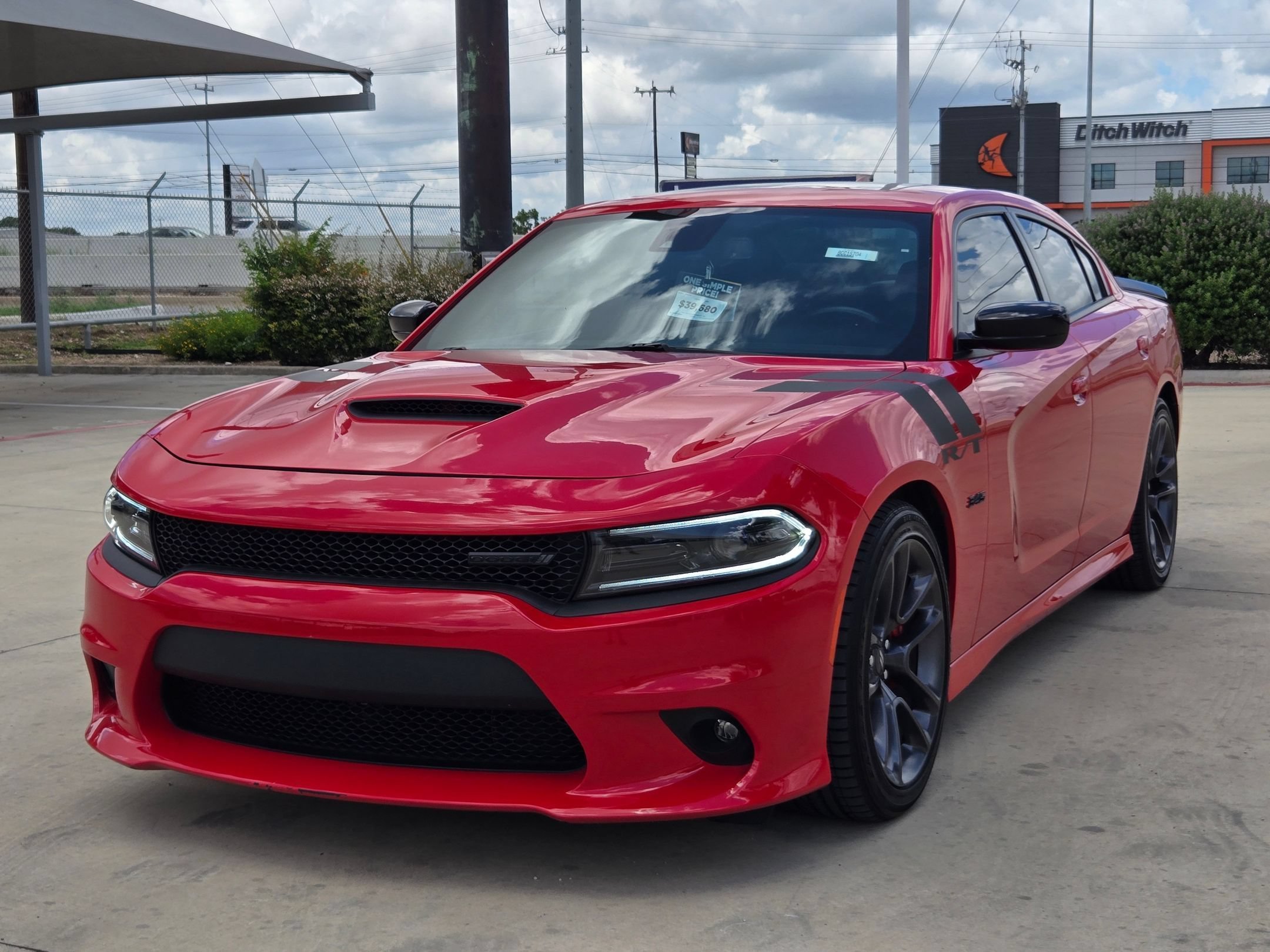 Used 2023 Torred Clearcoat Dodge R/T image 3