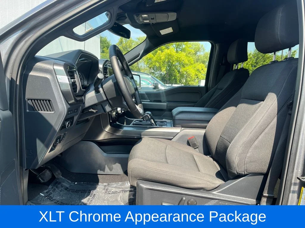 Used 2023  Ford XLT image 11