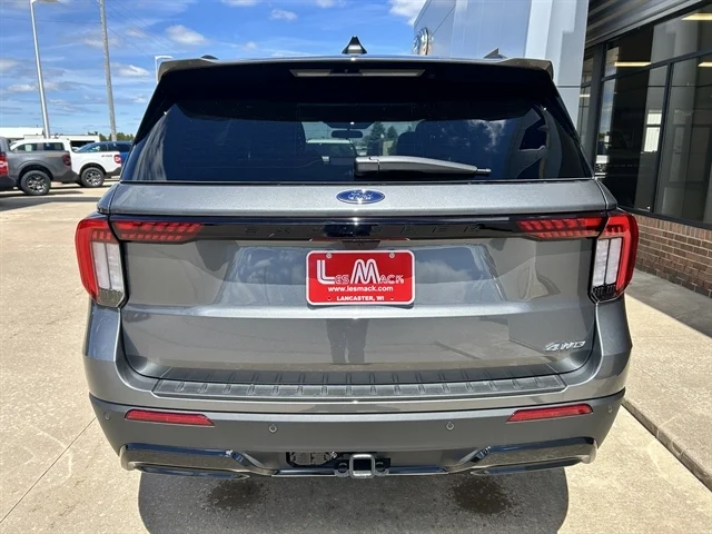 New 2026 Carbonized Gray Metallic FORD ST-Line image 5