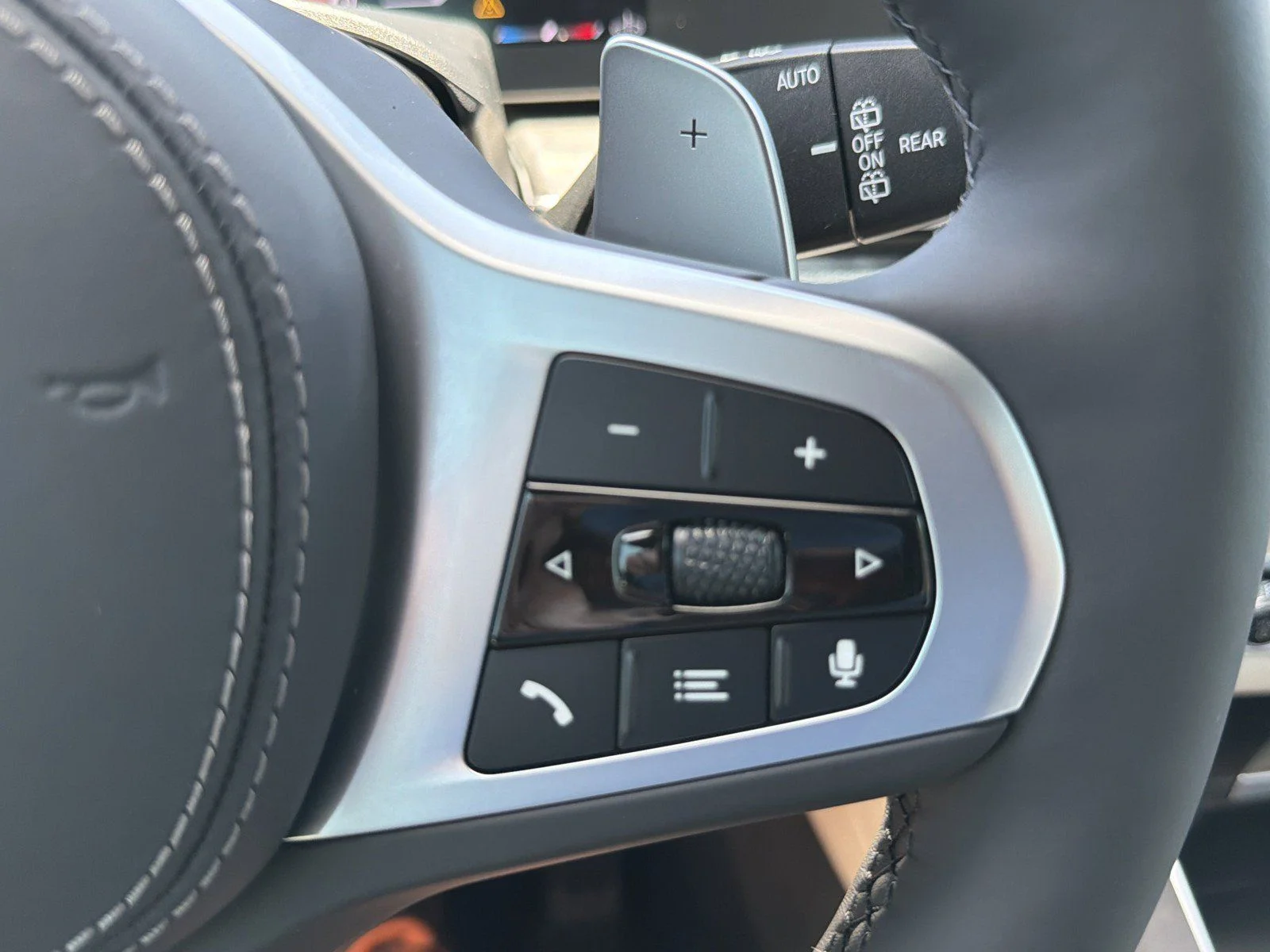 New 2026 Skyscraper Grey Metallic BMW xDrive40i image 35